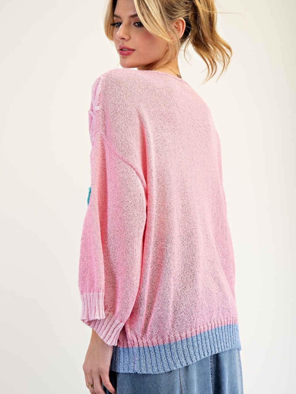New Easel Spring Fling Sweater Raised Flower Lightweight Pullover Top Pink - Picture 4 of 4